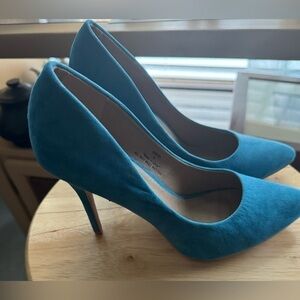Gaby Heels Riverberry Teal Green Size 9
